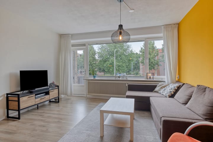 Photo 2 of Karel de Grotelaan 321