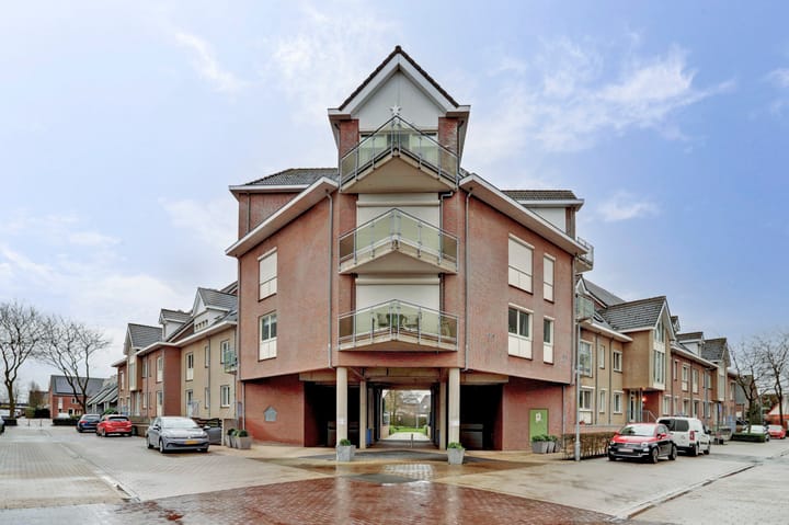 Foto 2 van Pater Vinckxhof 8 bus 2