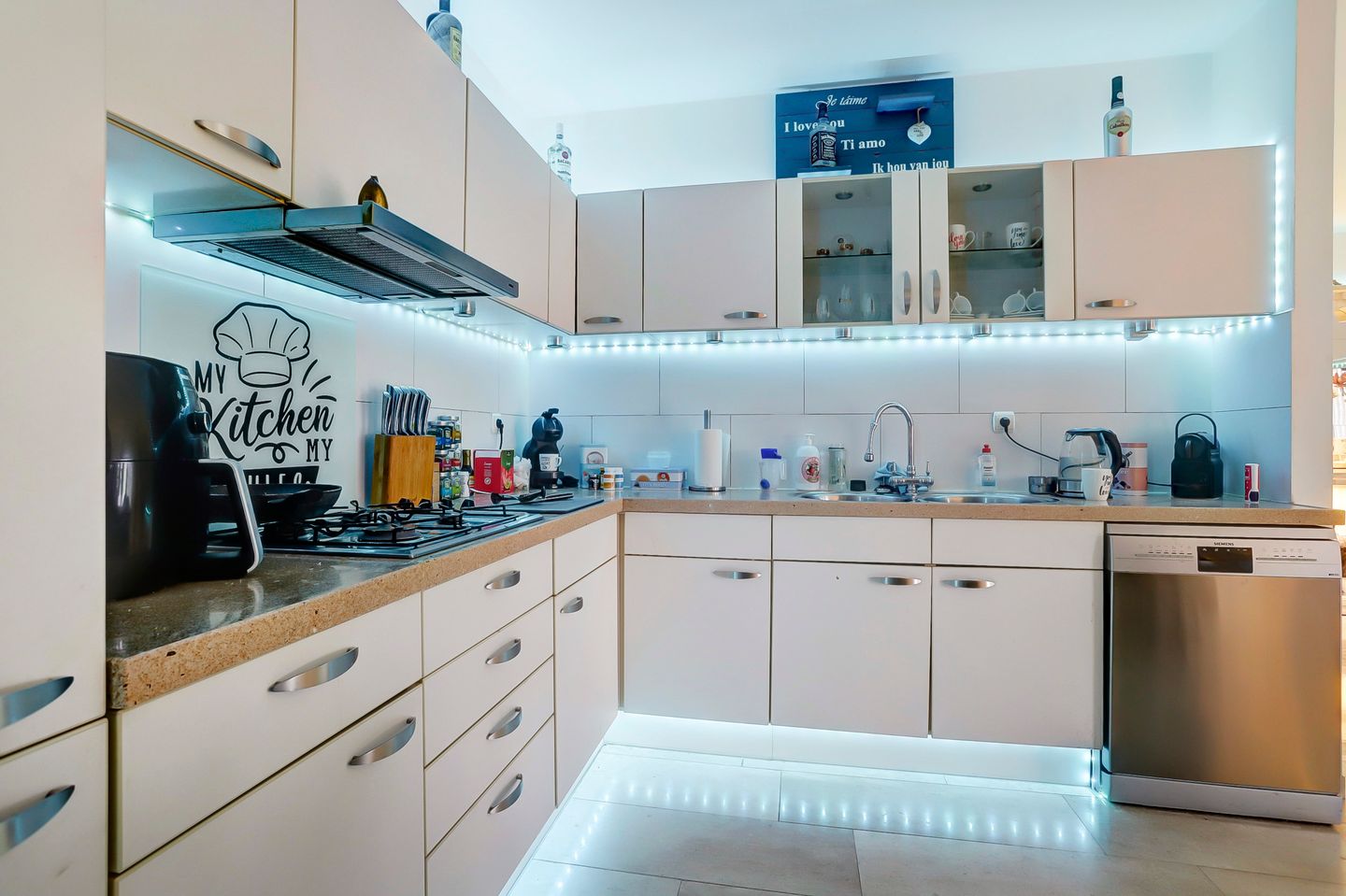 Photo 5 of Pater Vinckxhof 8 bus 2