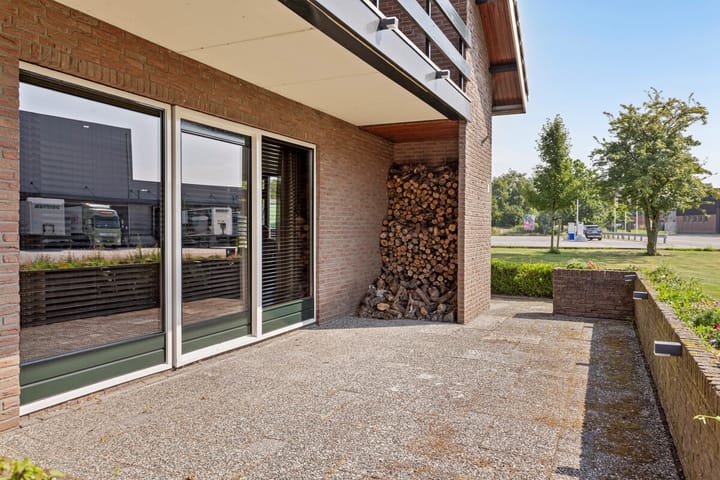 Foto 8 van Schaarweg 1