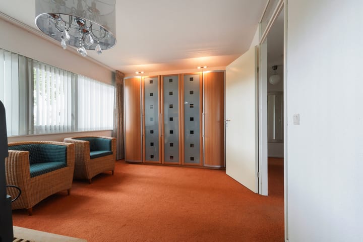 Photo 32 of Schipluidenlaan 215