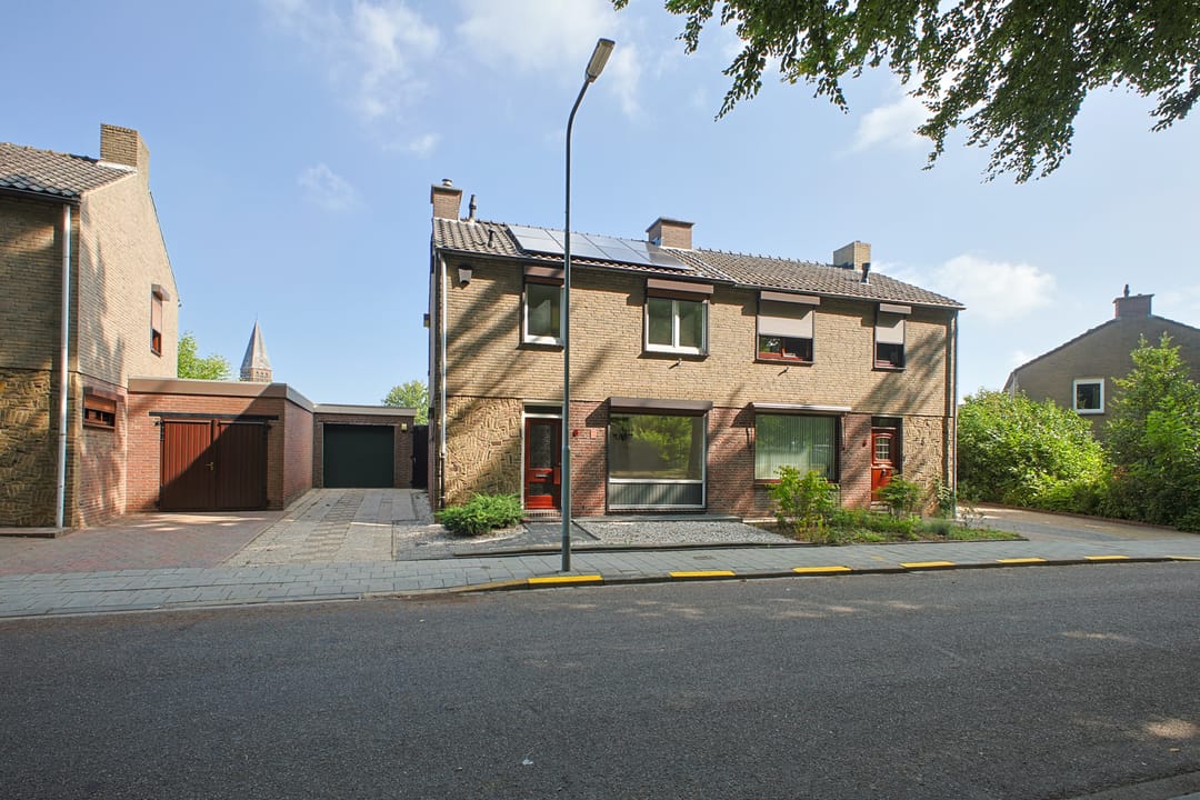 Foto 7 van Burg. Smeetsstraat 8