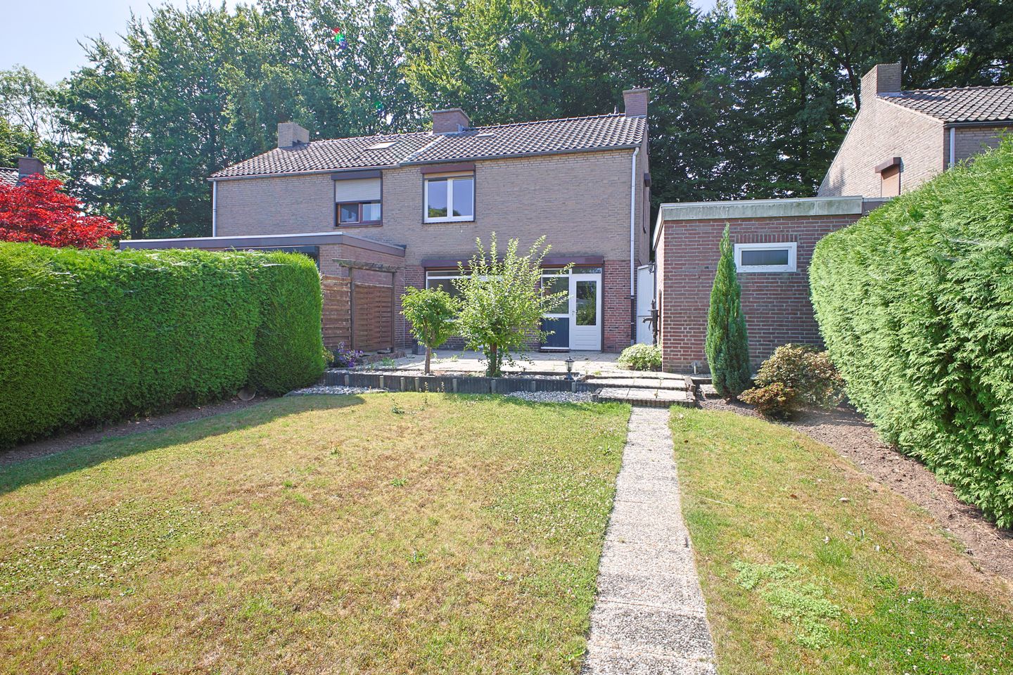 Foto 10 van Burg. Smeetsstraat 8