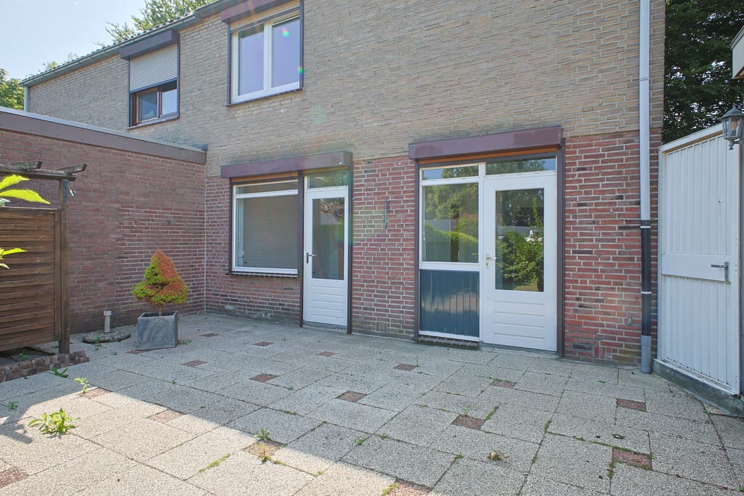 Foto 11 van Burg. Smeetsstraat 8