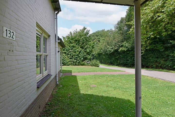 Foto 28 van Randweg 21-A132