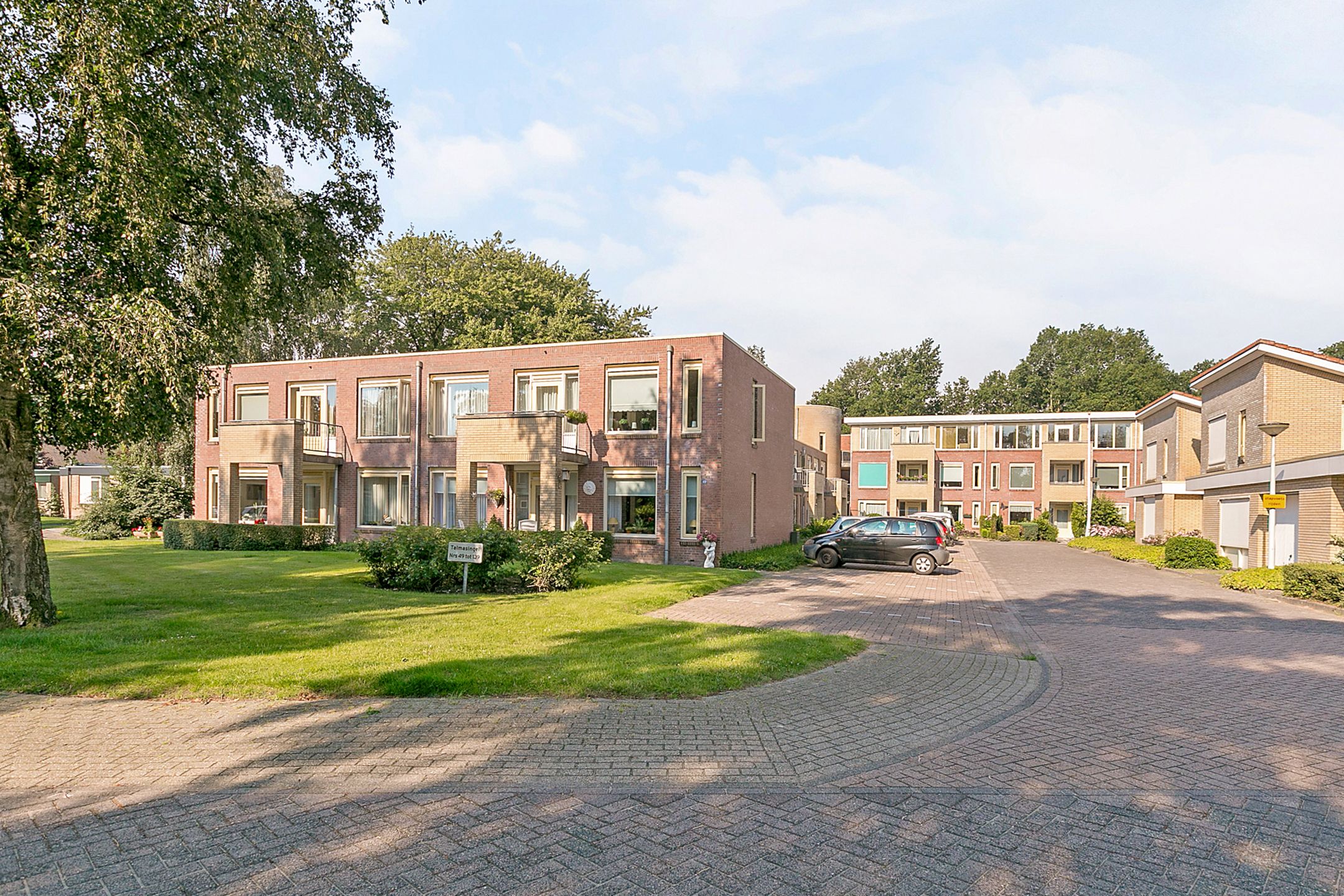 Photo 3 of Ds. Talmasingel 55