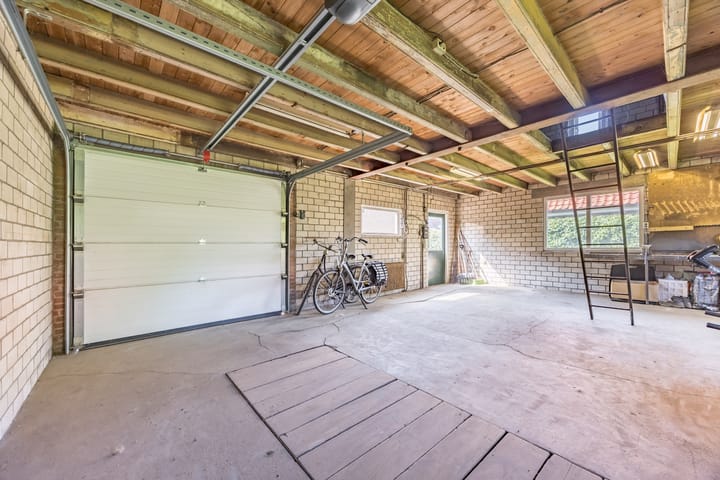 Photo 21 of Franssenstraat 46