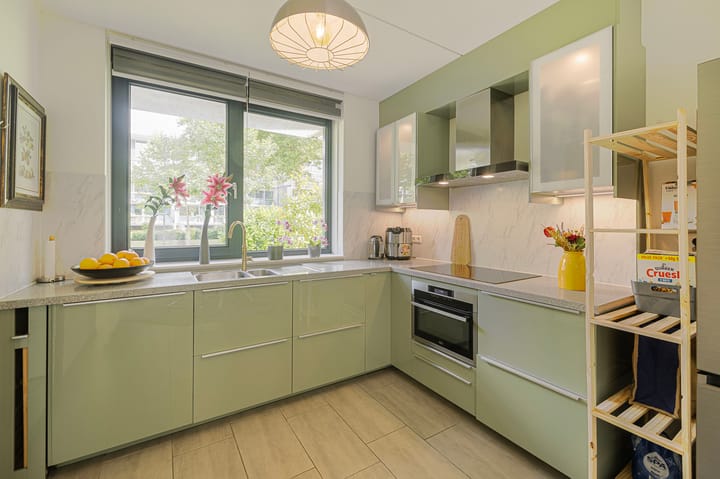 Foto 5 van van der Molenallee 8