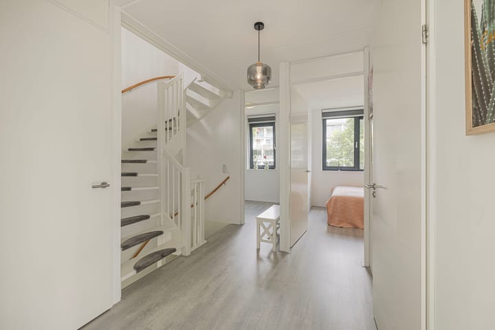 Foto 7 van van der Molenallee 8