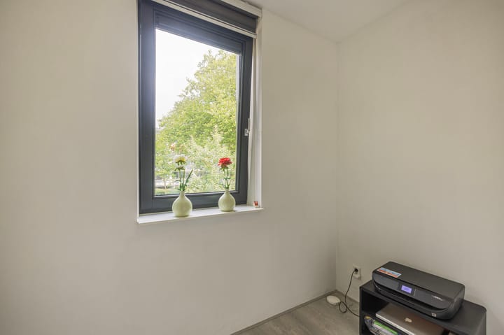 Foto 11 van van der Molenallee 8