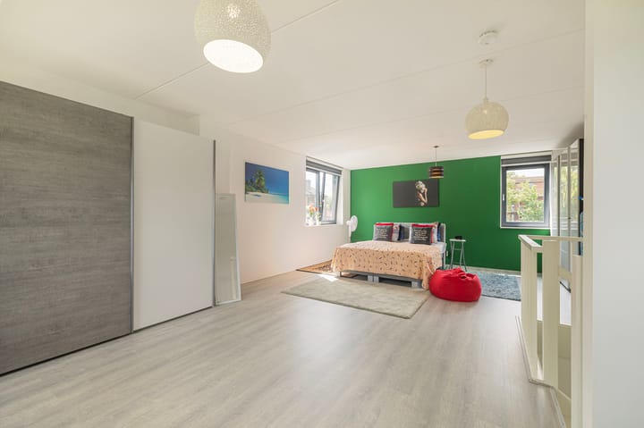 Foto 14 van van der Molenallee 8