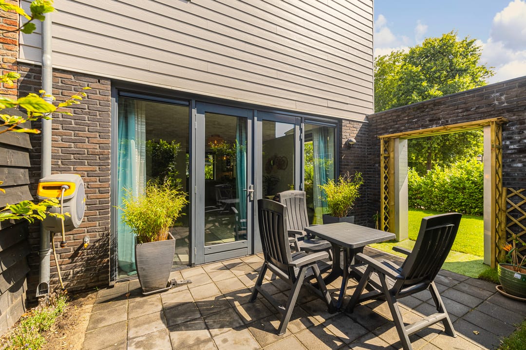 Foto 17 van van der Molenallee 8