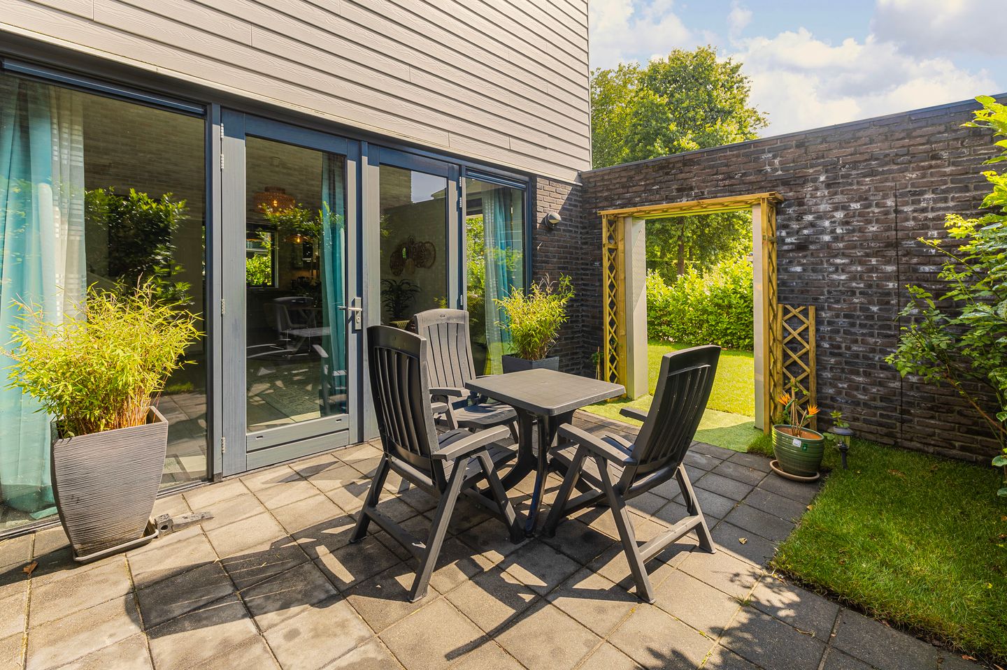 Foto 19 van van der Molenallee 8