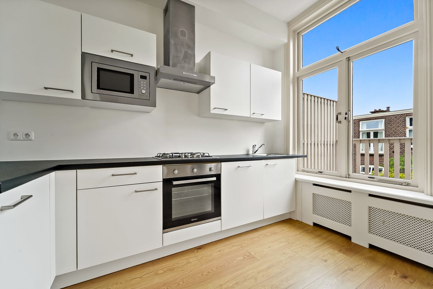 Photo 10 of Johannes Camphuijsstraat 184