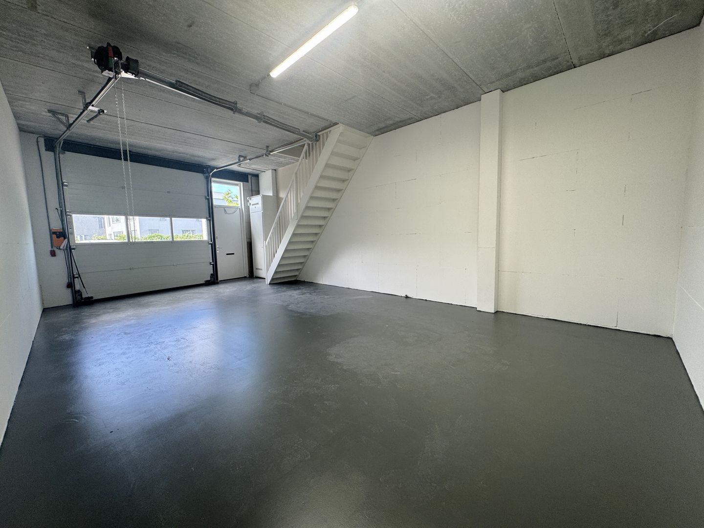 View photo 3 of Edvard Munchweg 22-E