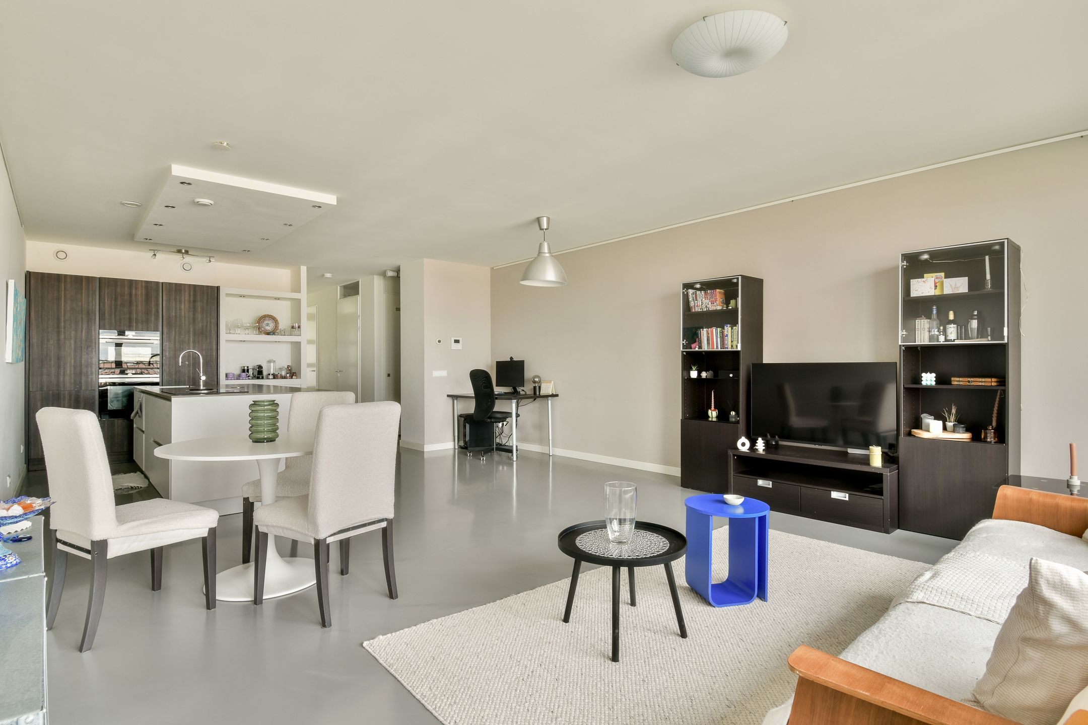 Mary van der Sluisstraat, 412, Amsterdam, 1095ME, Noord-Holland, Nederland 412 