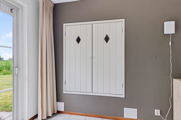 Photo 13 of De Rug 3-81