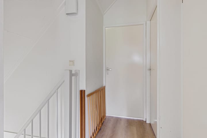 Photo 24 of De Rug 3-81