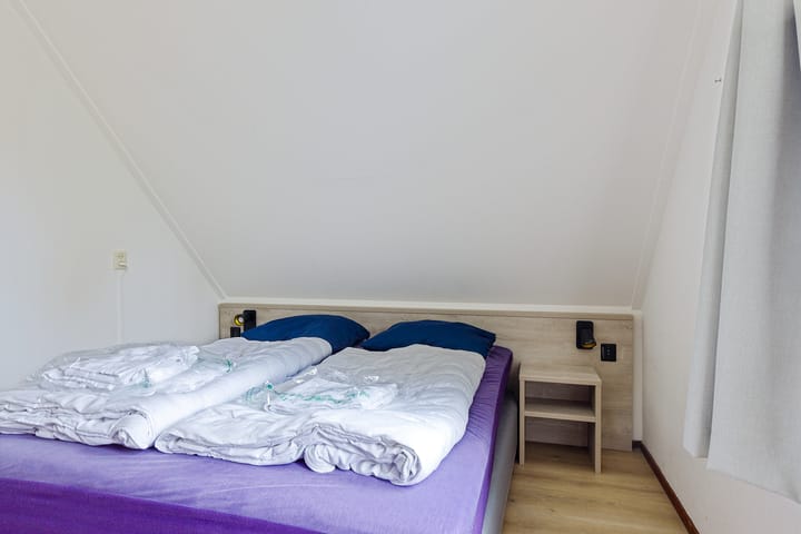 Photo 31 of De Rug 3-81