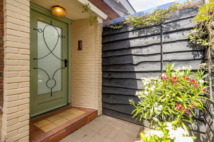 Foto 2 van Alexander Verhuellstraat 20