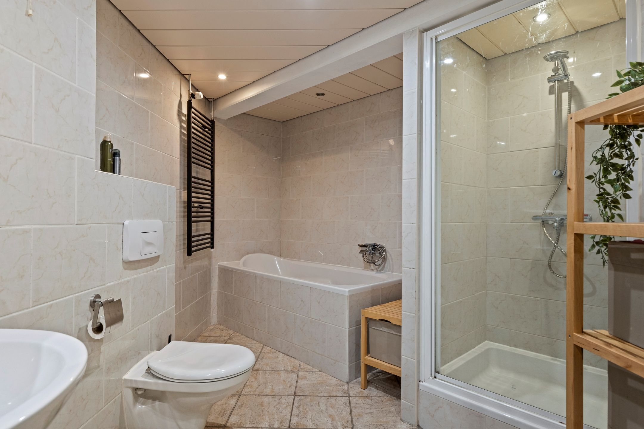 Photo 33 of Westererf 18