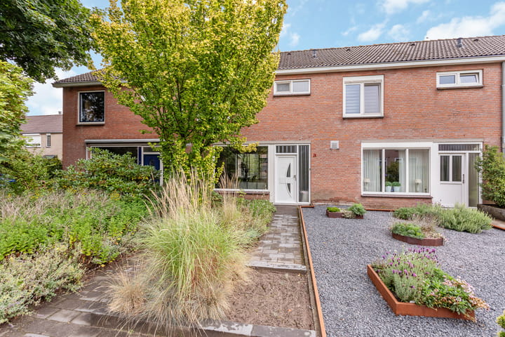 Clematisstraat 24