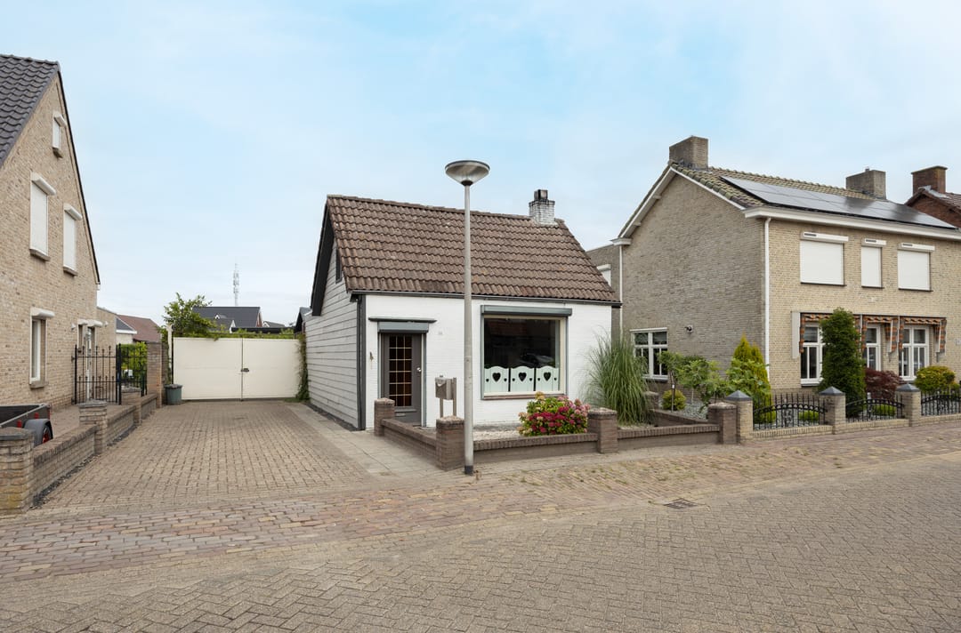 Photo 32 of Bremstraat 24