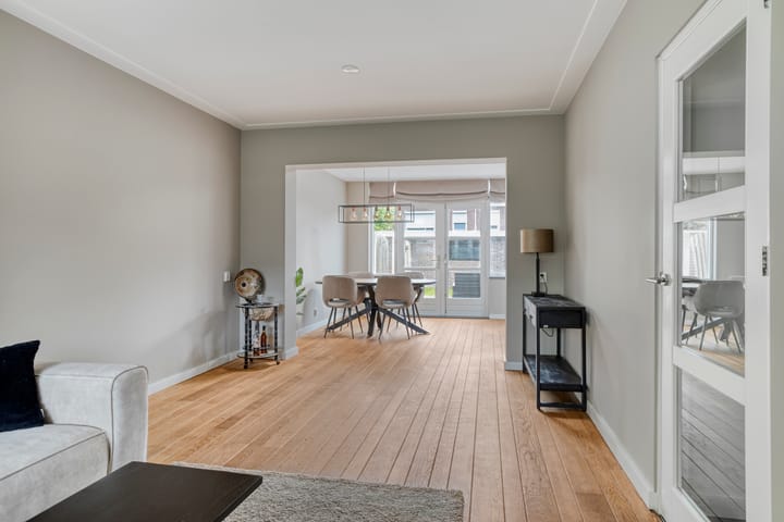 Foto 11 van Burgemeester van Hooffln 58