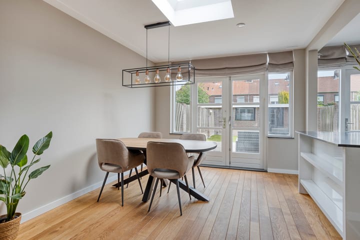 Foto 13 van Burgemeester van Hooffln 58