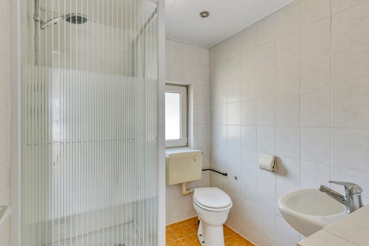 Photo 18 of Dr. Kuijperstraat 47