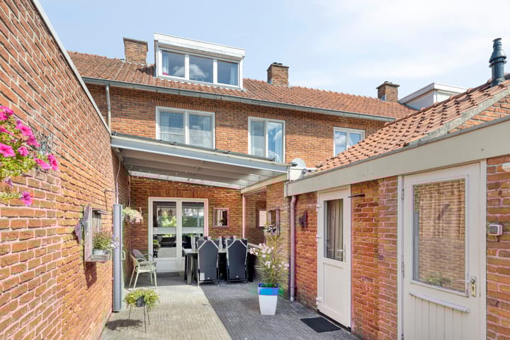 Photo 24 of Dr. Kuijperstraat 47