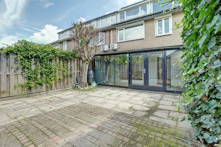 Photo 2 of Sem Dresdenstraat 16