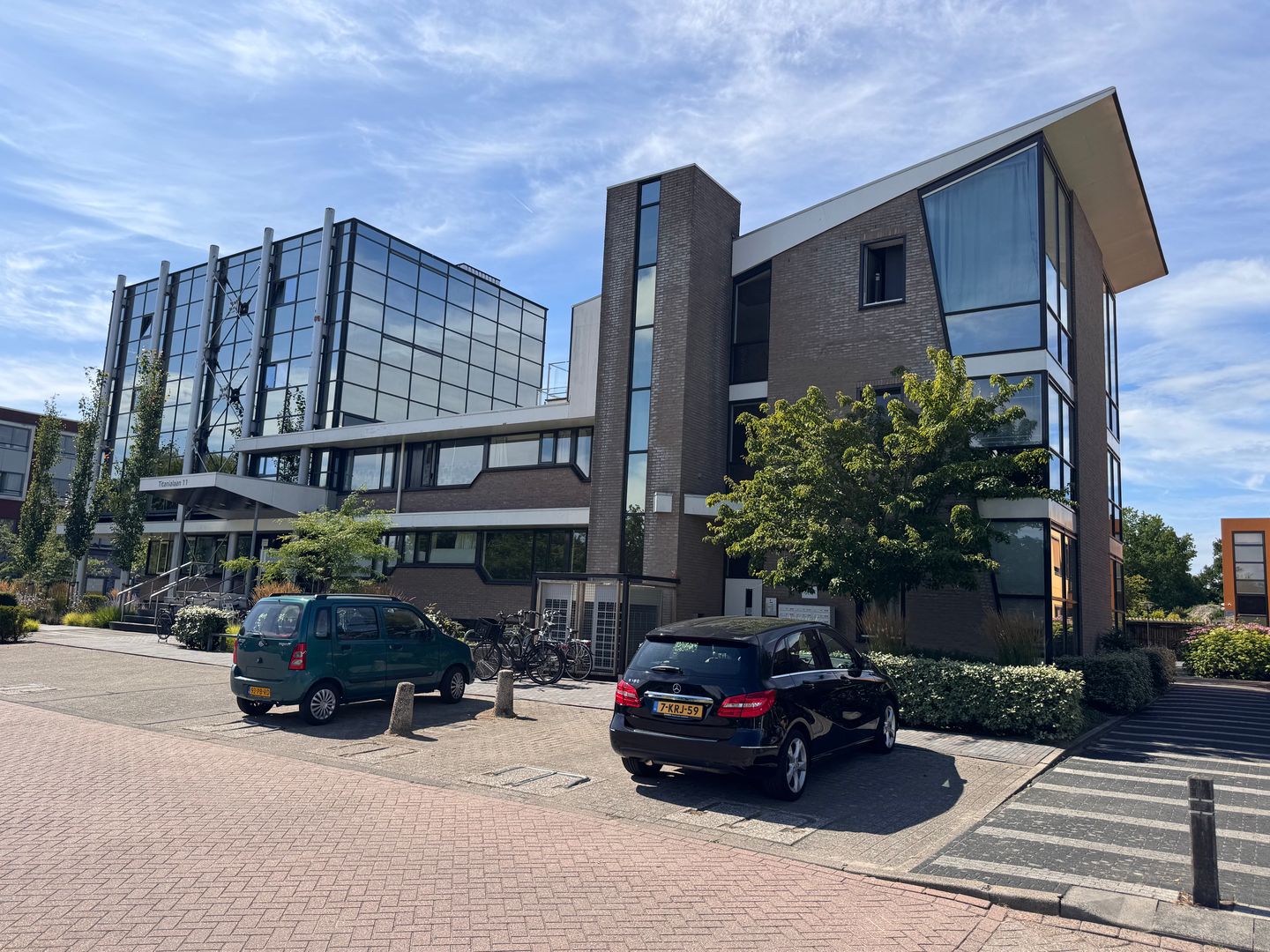 View photo 3 of Titanialaan 11