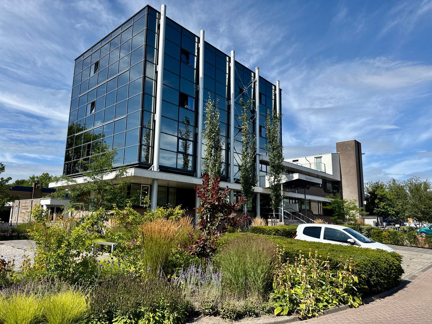 View photo 4 of Titanialaan 11