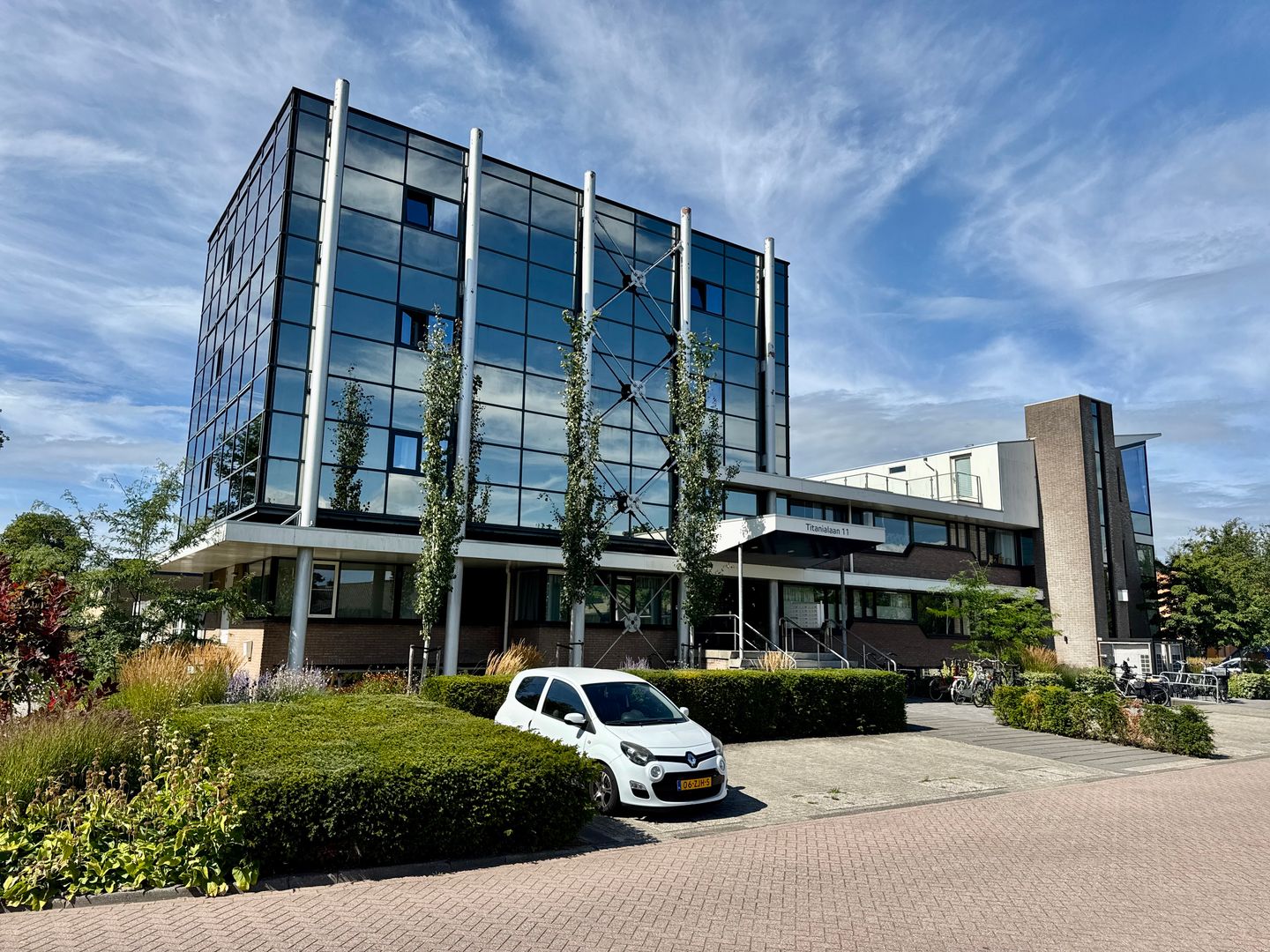 View photo 5 of Titanialaan 11