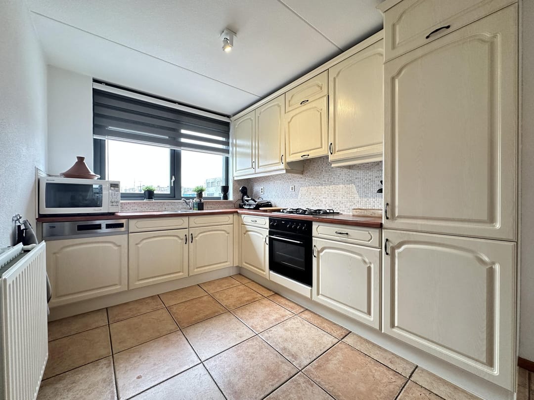 Photo 11 of Galjoen 78