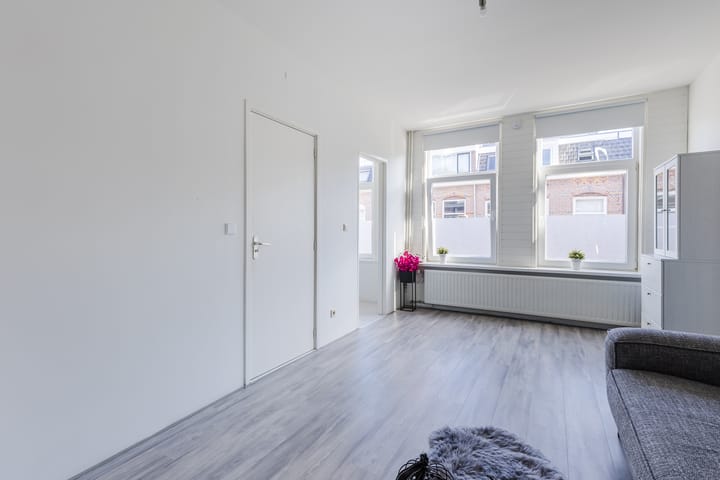 Photo 3 of Colensostraat 58-RD