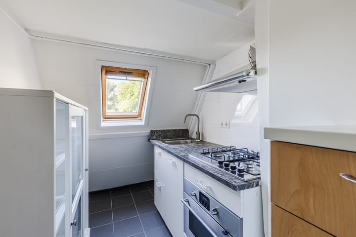 Photo 18 of Colensostraat 58-RD