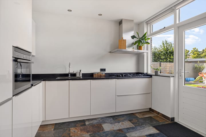 Foto 16 van Couperuslaan 17