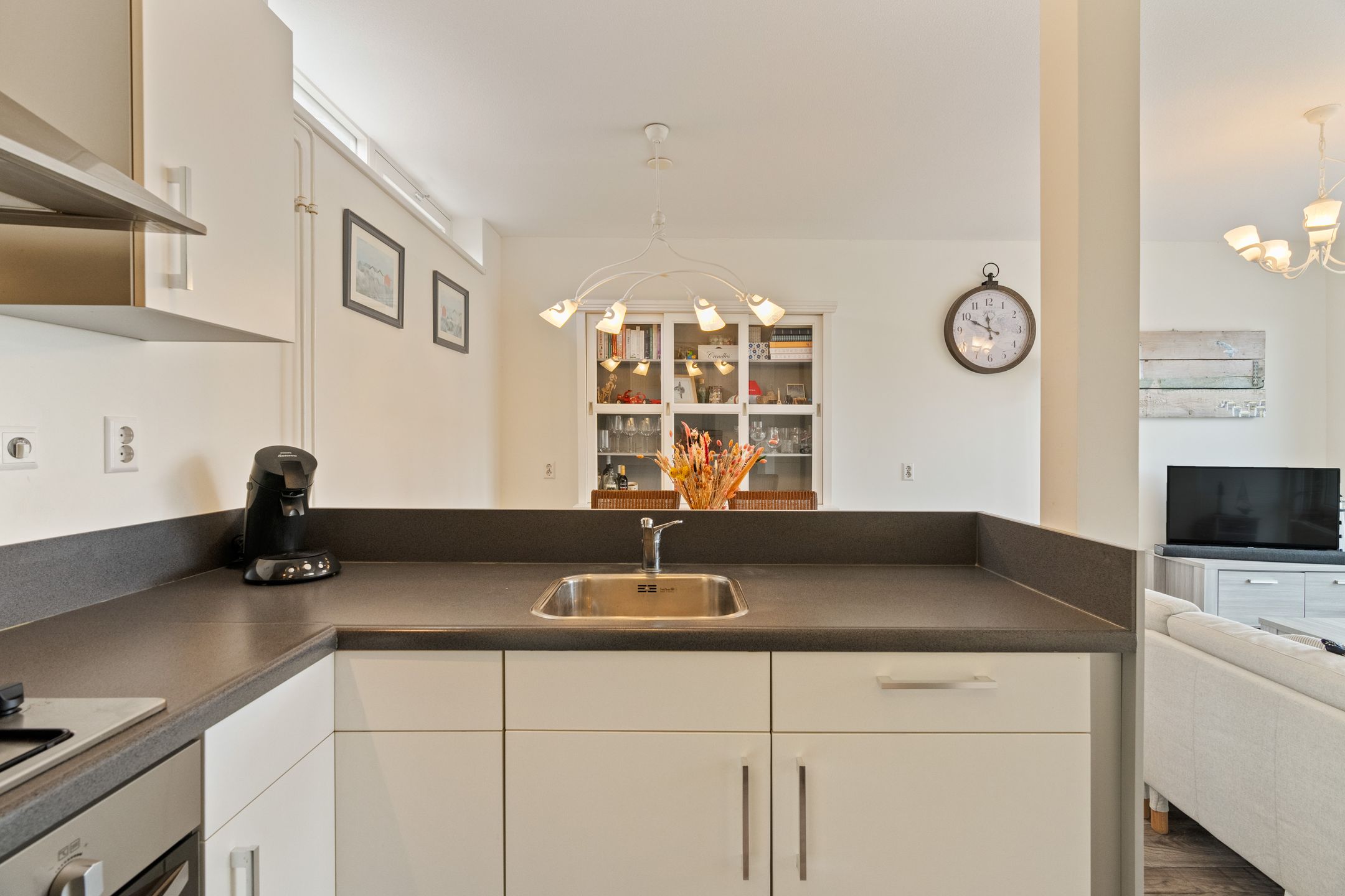 Foto 12 van Abel Tasmanstraat 12