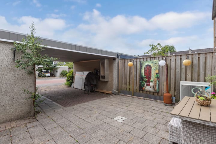 Foto 11 van Delta 12