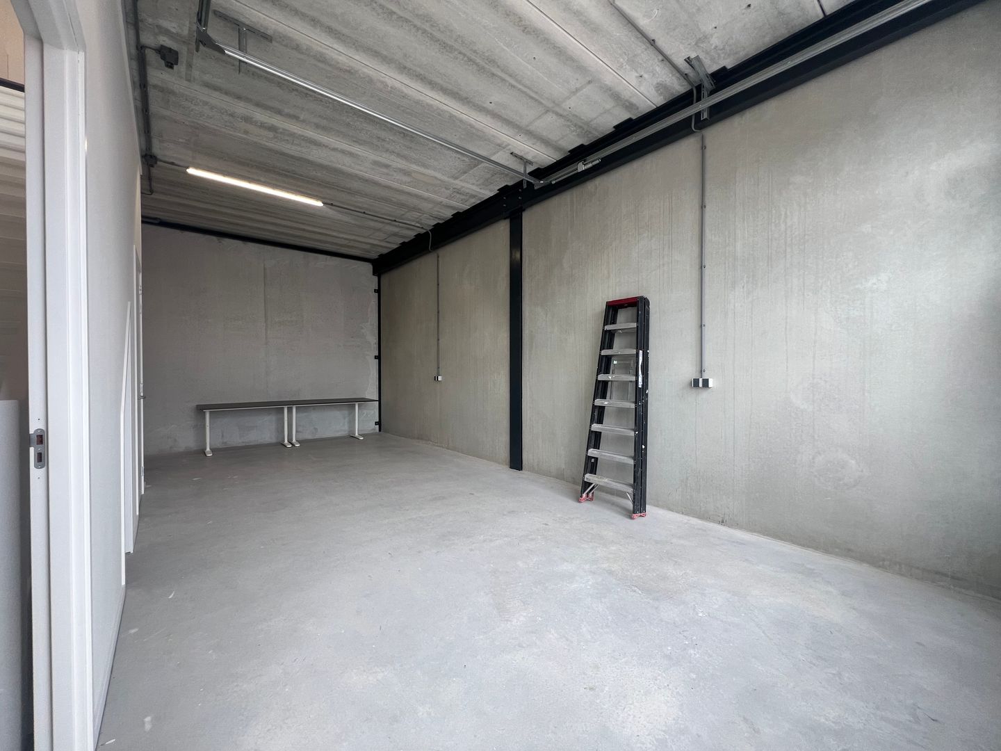 View photo 4 of Lelystraat 60-j