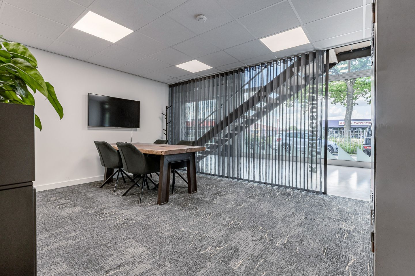 View photo 4 of De Run 5128-5138