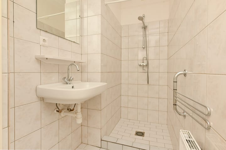 Foto 15 van Burgemeester Waldeckstraat 8