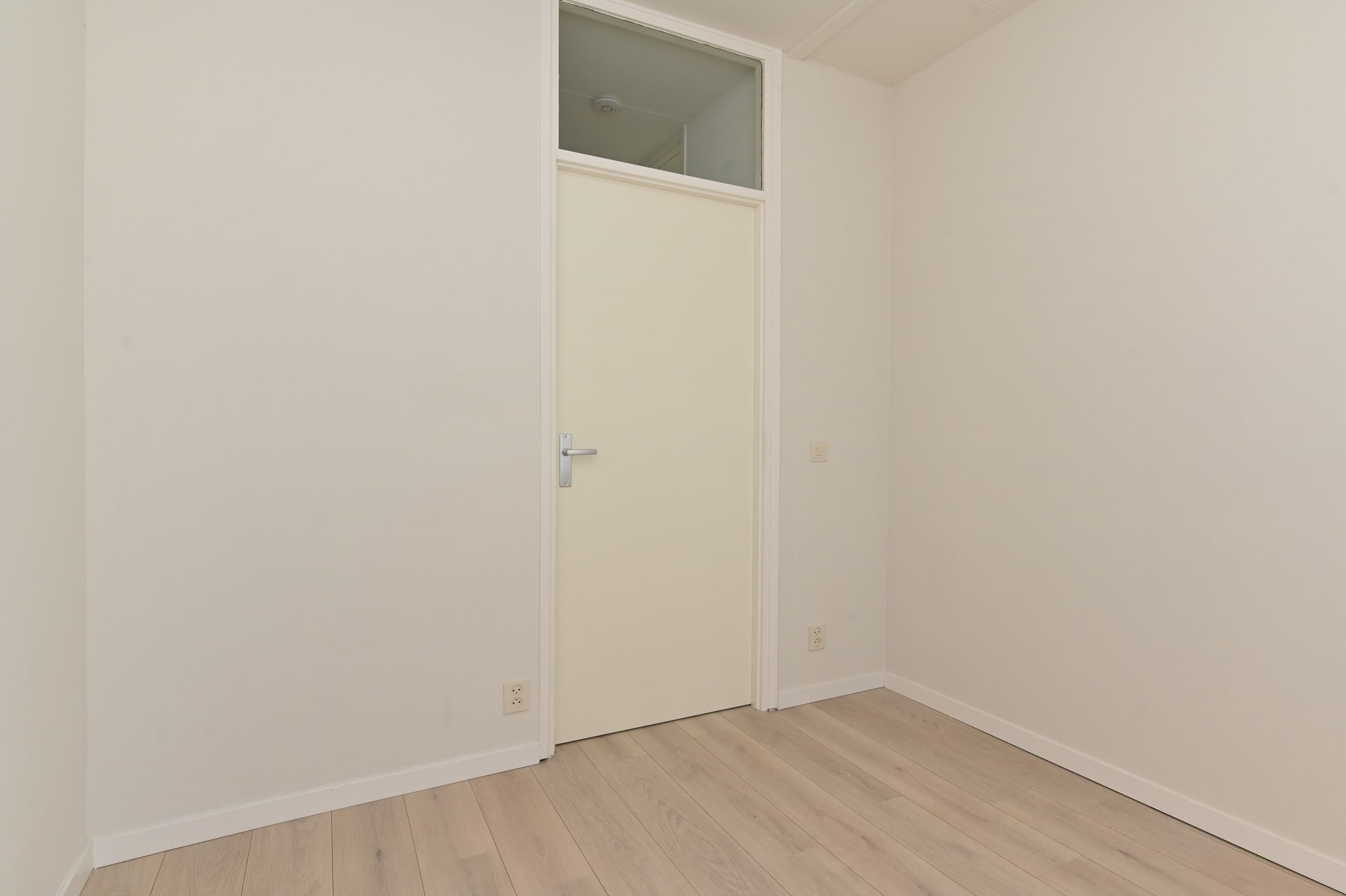 Foto 24 van Burgemeester Waldeckstraat 8