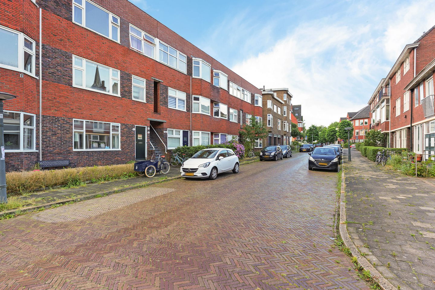 Photo 5 of Waldeck-Pyrmontstraat 11-A