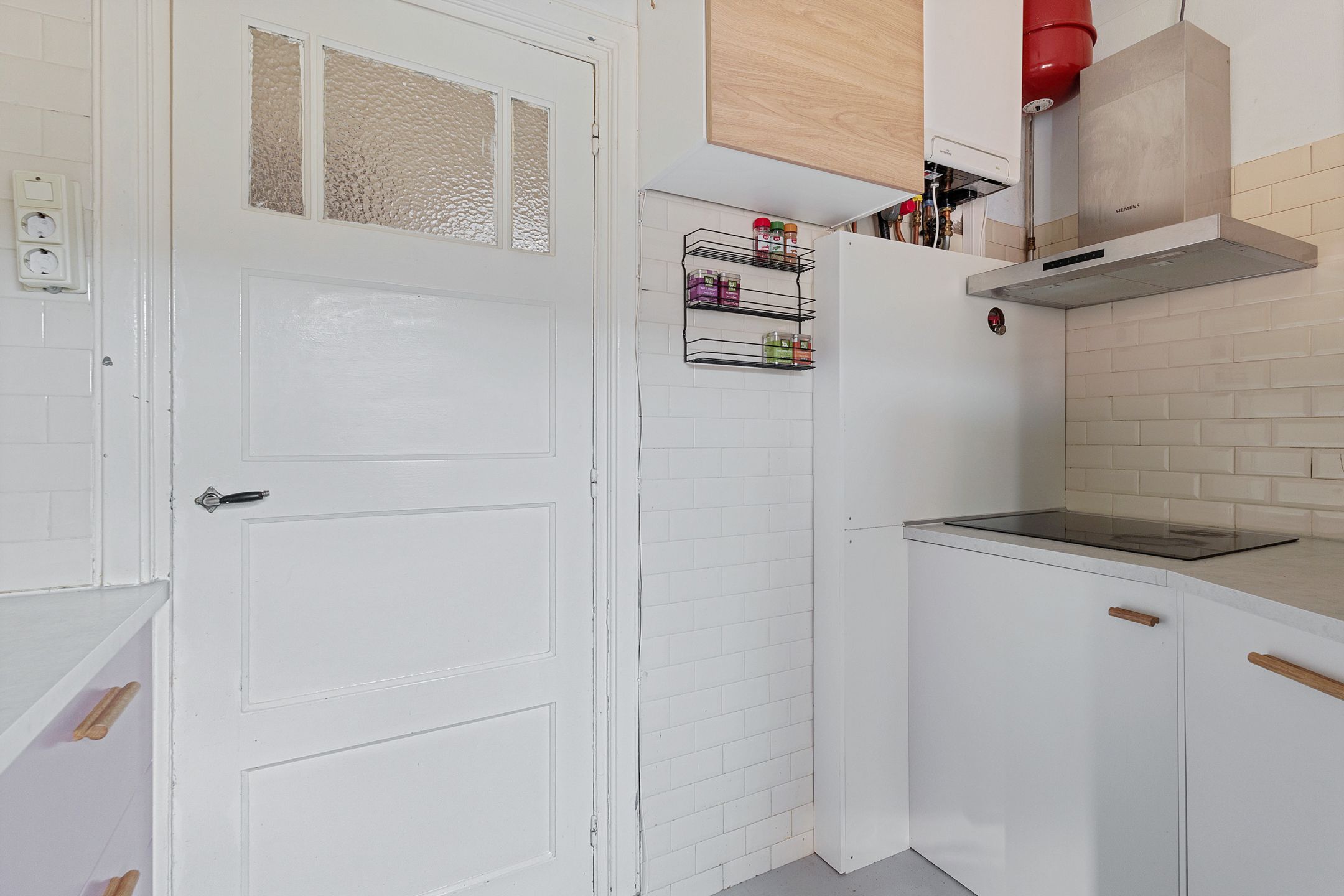 Photo 18 of Waldeck-Pyrmontstraat 11-A