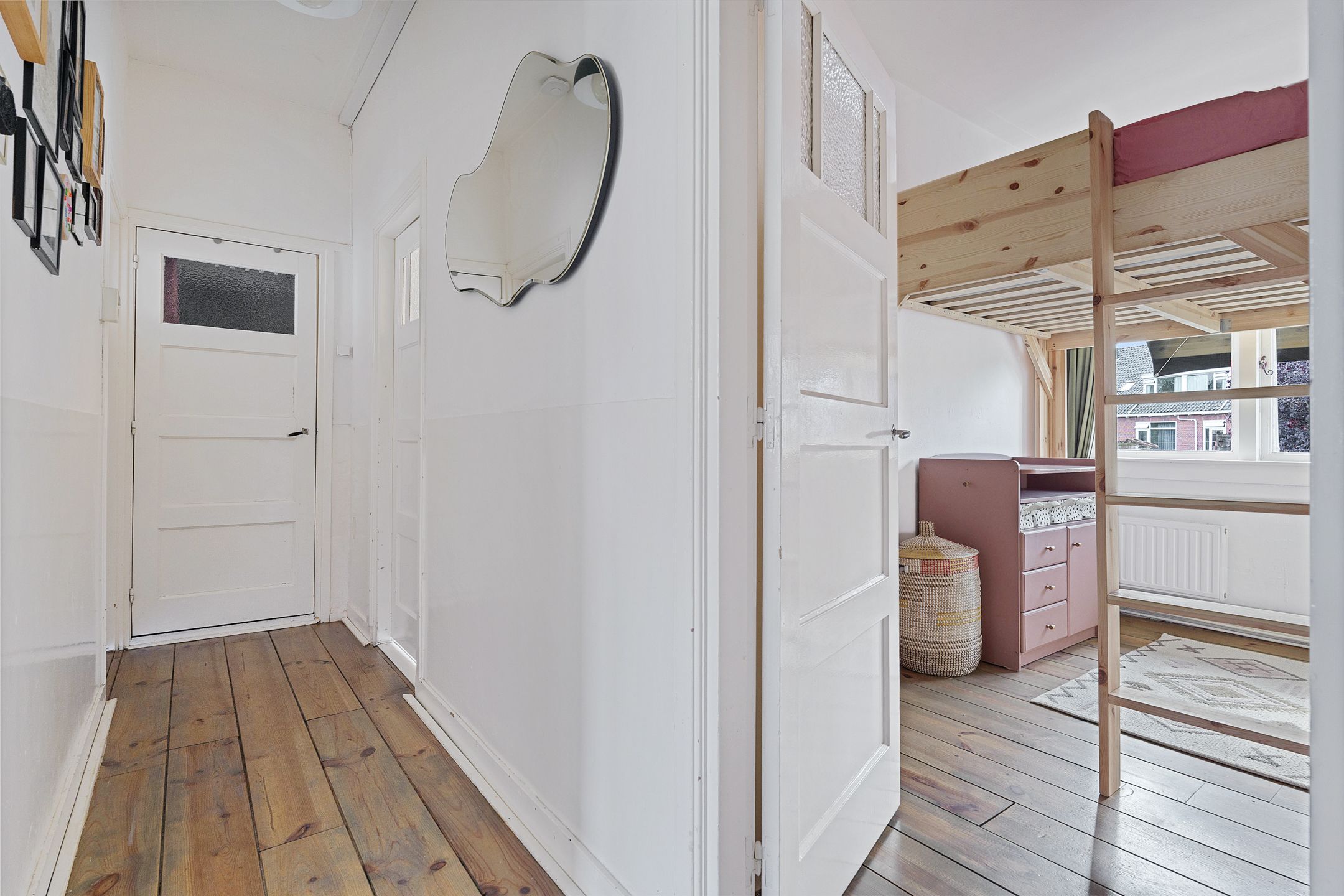 Photo 27 of Waldeck-Pyrmontstraat 11-A