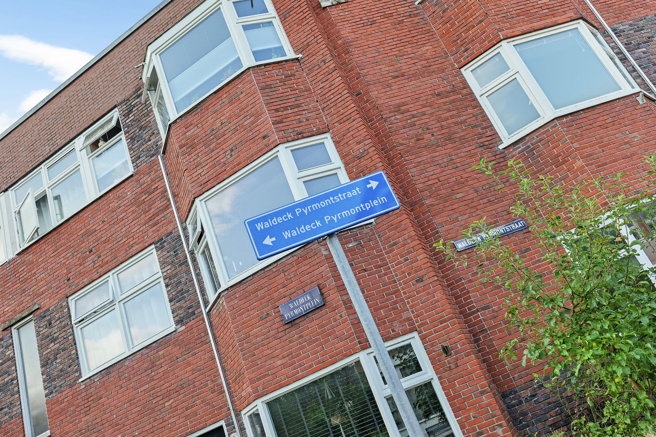 Photo 33 of Waldeck-Pyrmontstraat 11-A