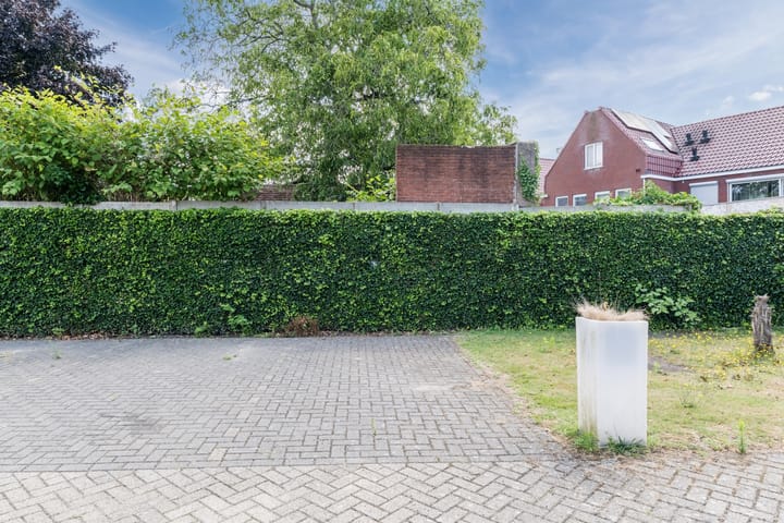 Foto 3 van Veldhovenring 64-15